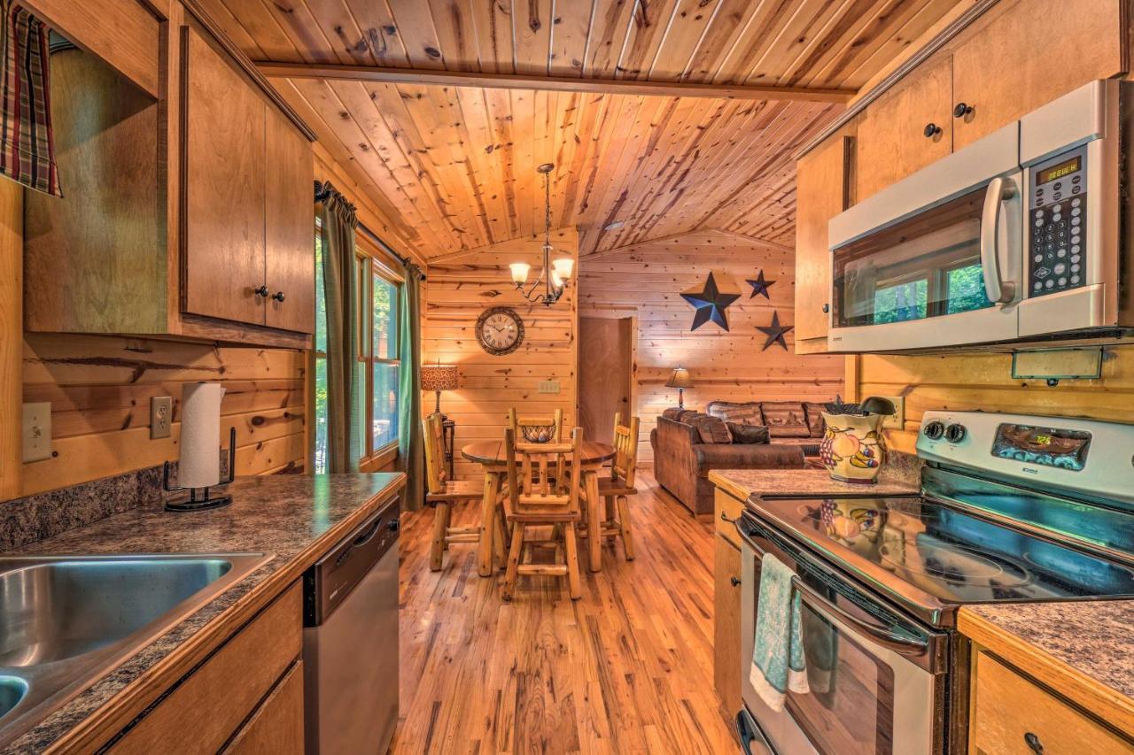 The Georgia Peach Cabin 8 Mi To Dwntn Helen Clarkesville Exteriör bild