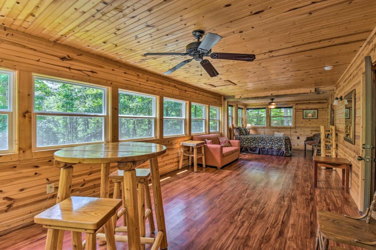 The Georgia Peach Cabin 8 Mi To Dwntn Helen Clarkesville Exteriör bild